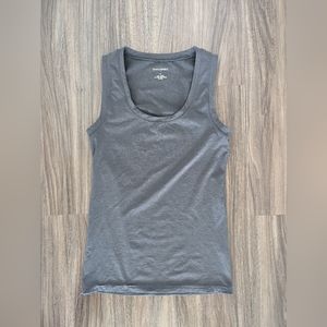 Banana Republic athletic sleeveless top